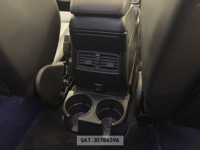 Mercedes Benz G-CLASS 2018-06 7979954-12