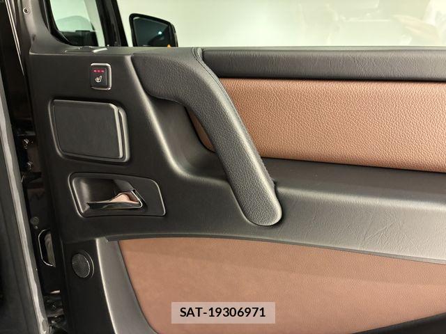 Mercedes Benz G-CLASS 2018-06 8208670-11