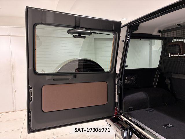 Mercedes Benz G-CLASS 2018-06 8208670-16