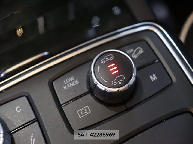 Mercedes Benz GL-CLASS 2015-01 1826725-16