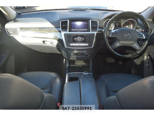 Mercedes Benz GL-CLASS 2016-03 2100091-9