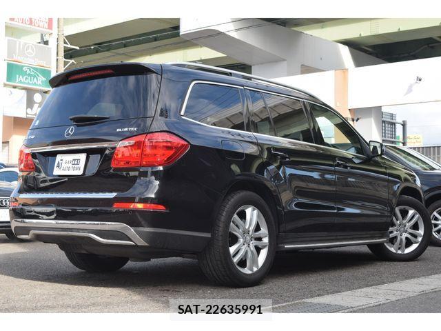 Mercedes Benz GL-CLASS 2016-03 2100091-3
