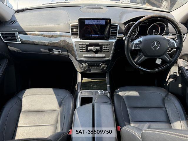 Mercedes Benz GL-CLASS 2015-02 7501486-17