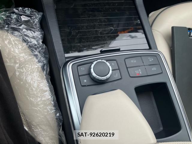 Mercedes Benz GL-CLASS 2013-09 7902940-27