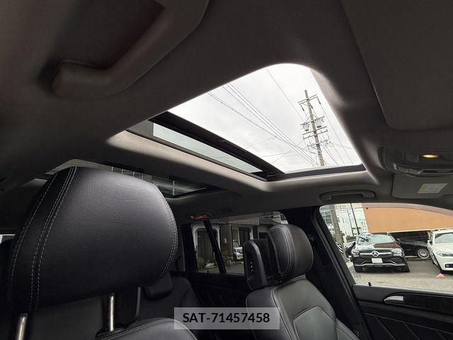 Mercedes Benz GL-CLASS 2015-10 8830287-27