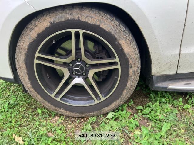 Mercedes Benz GL-CLASS 2015-06 8830286-9