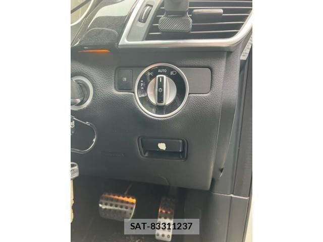 Mercedes Benz GL-CLASS 2015-06 8830286-15