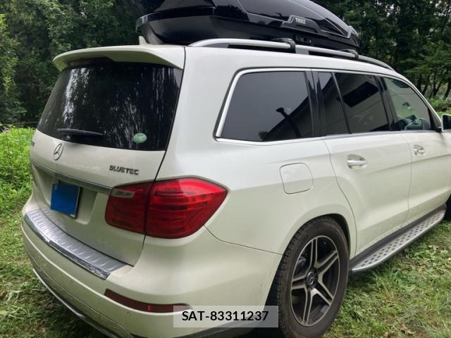 Mercedes Benz GL-CLASS 2015-06 8830286-4