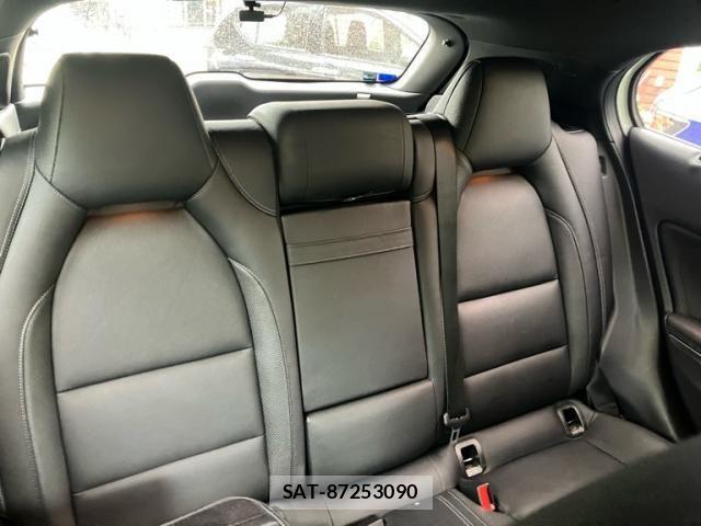 Mercedes Benz GLA-CLASS 2014-09 1207331-13