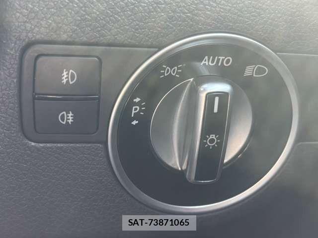 Mercedes Benz GLA-CLASS 2015-03 1292410-16