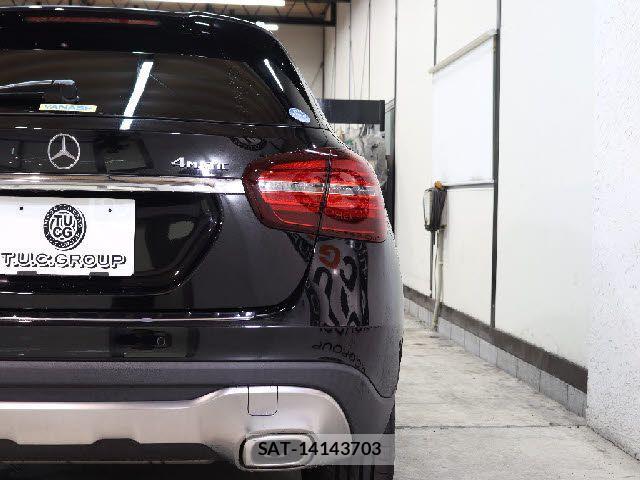 Mercedes Benz GLA-CLASS 2018-06 1302856-14