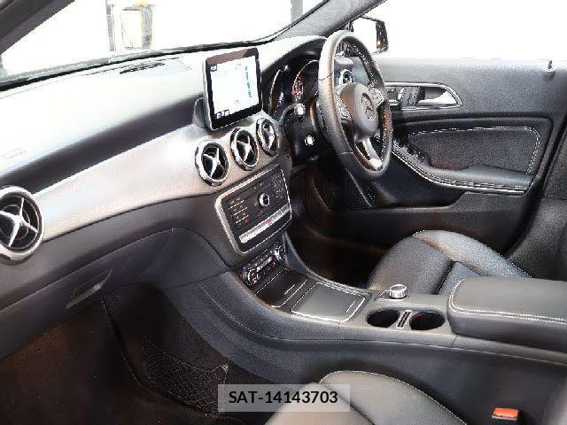 Mercedes Benz GLA-CLASS 2018-06 1302856-1
