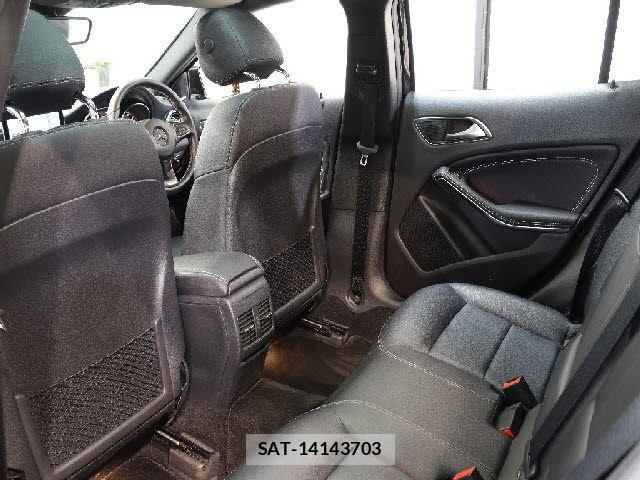 Mercedes Benz GLA-CLASS 2018-06 1302856-3