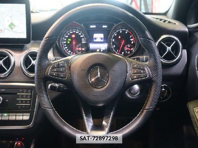 Mercedes Benz GLA-CLASS 2018-10 1354920-26