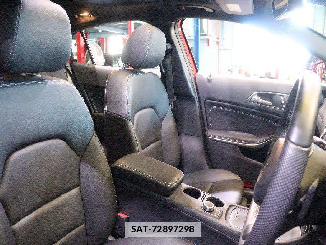 Mercedes Benz GLA-CLASS 2018-10 1354920-27