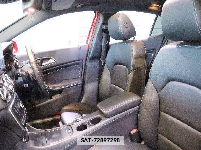 Mercedes Benz GLA-CLASS 2018-10 1354920-28