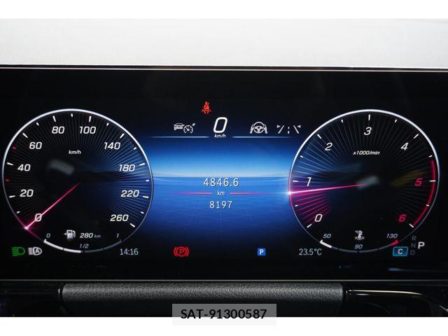 Mercedes Benz GLA-CLASS 2023-10 1372326-9