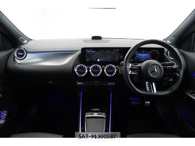 Mercedes Benz GLA-CLASS 2023-10 1372326-15
