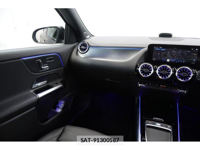 Mercedes Benz GLA-CLASS 2023-10 1372326-17