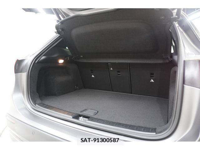 Mercedes Benz GLA-CLASS 2023-10 1372326-24