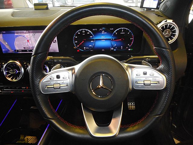 Mercedes Benz GLA-CLASS 2021-06 1546768-19