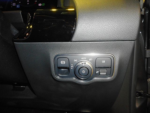 Mercedes Benz GLA-CLASS 2021-06 1546768-21