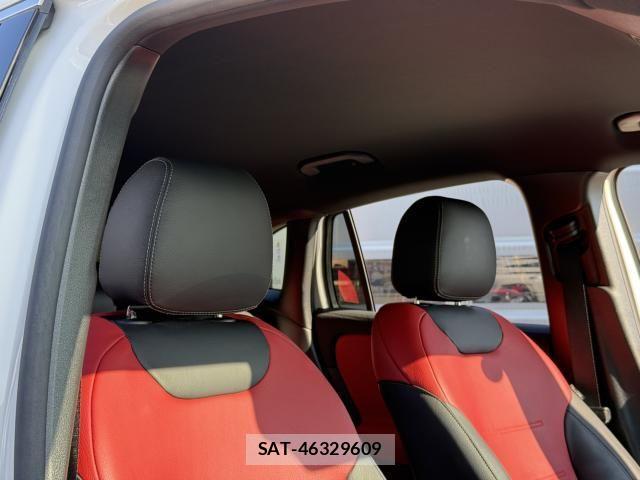 Mercedes Benz GLA-CLASS 2022-11 1871633-9