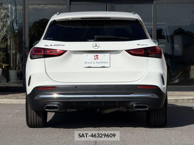 Mercedes Benz GLA-CLASS 2022-11 1871633-24