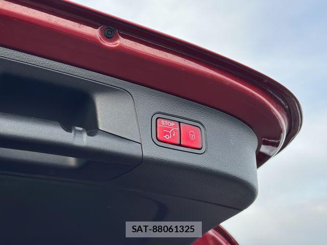 Mercedes Benz GLA-CLASS 2024-06 2082652-14