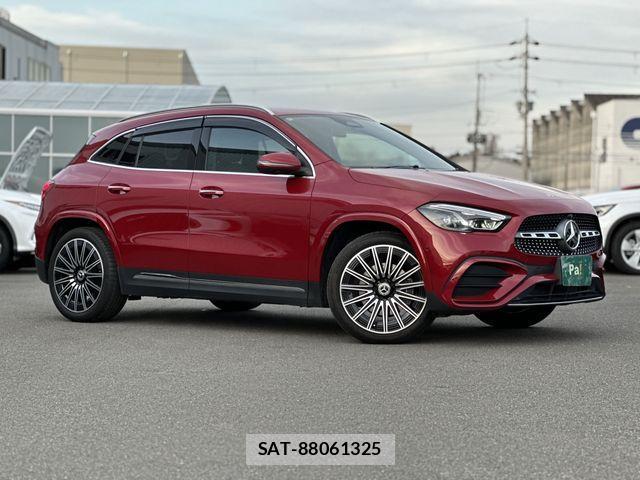 Mercedes Benz GLA-CLASS 2024-06 2082652-17