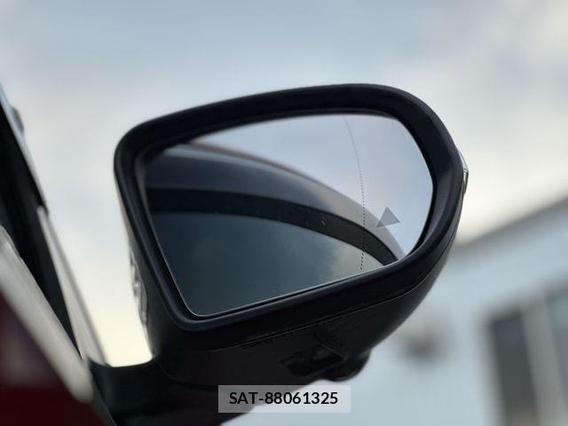 Mercedes Benz GLA-CLASS 2024-06 2082652-19