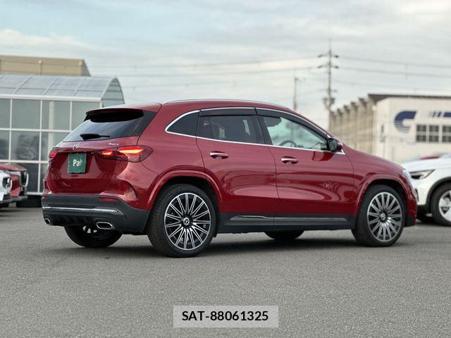 Mercedes Benz GLA-CLASS 2024-06 2082652-21