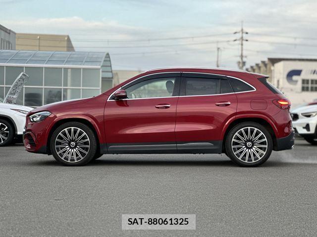 Mercedes Benz GLA-CLASS 2024-06 2082652-25