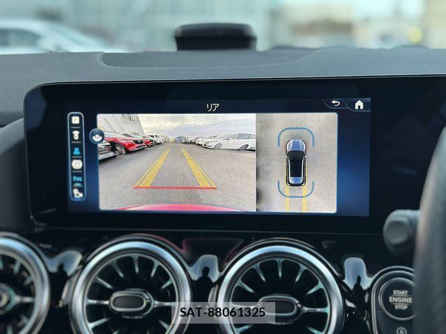 Mercedes Benz GLA-CLASS 2024-06 2082652-2