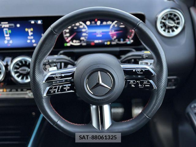 Mercedes Benz GLA-CLASS 2024-06 2082652-7