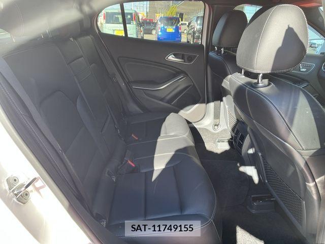 Mercedes Benz GLA-CLASS 2018-12 2318424-9