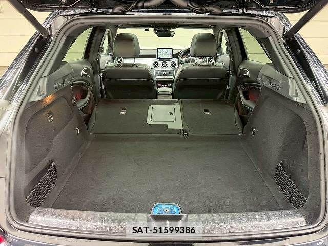Mercedes Benz GLA-CLASS 2018-02 2318426-19