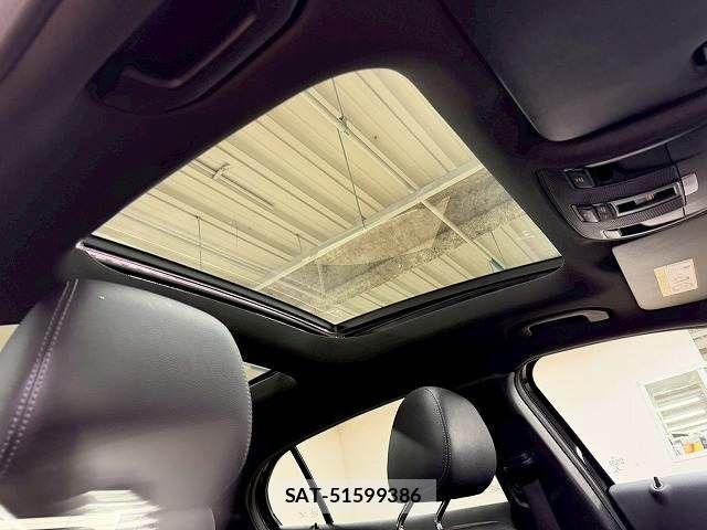 Mercedes Benz GLA-CLASS 2018-02 2318426-4