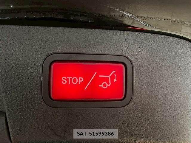 Mercedes Benz GLA-CLASS 2018-02 2318426-6