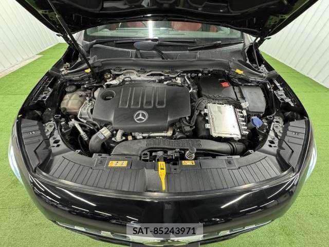 Mercedes Benz GLA-CLASS 2021-01 2486986-11