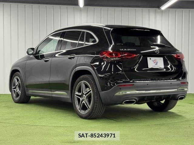 Mercedes Benz GLA-CLASS 2021-01 2486986-16