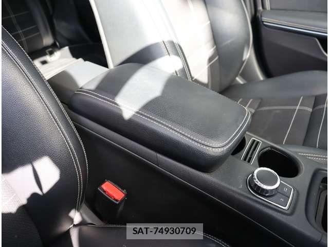 Mercedes Benz GLA-CLASS 2015-11 3015287-12