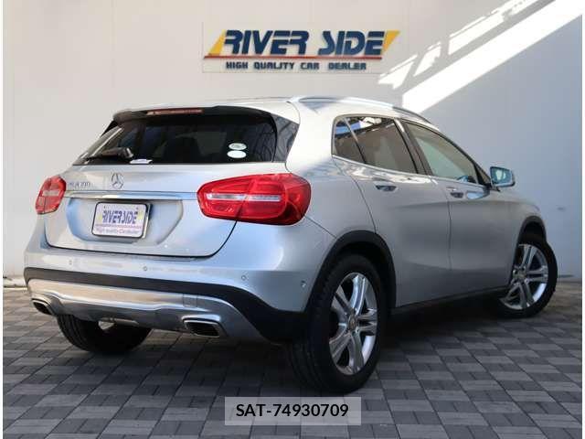 Mercedes Benz GLA-CLASS 2015-11 3015287-2