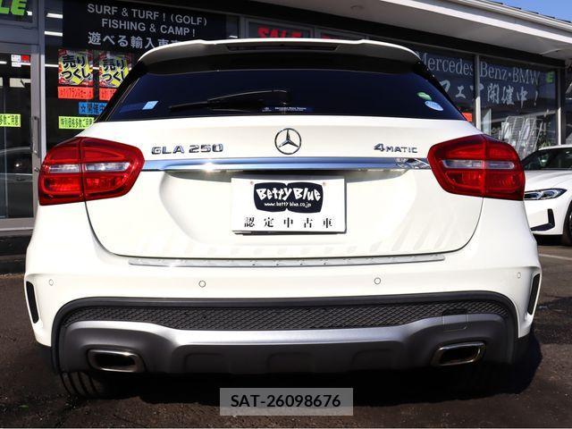 Mercedes Benz GLA-CLASS 2014-01 3379227-16