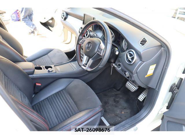 Mercedes Benz GLA-CLASS 2014-01 3379227-2