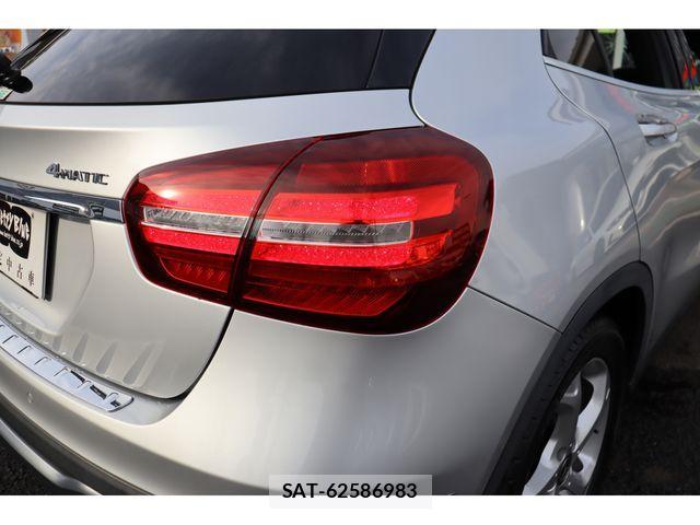 Mercedes Benz GLA-CLASS 2019-99 3379219-22
