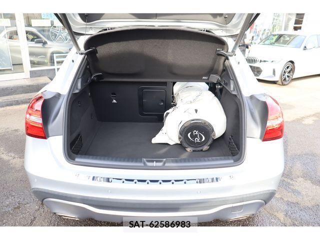 Mercedes Benz GLA-CLASS 2019-99 3379219-23