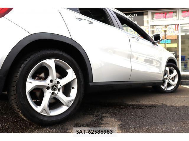 Mercedes Benz GLA-CLASS 2019-99 3379219-24