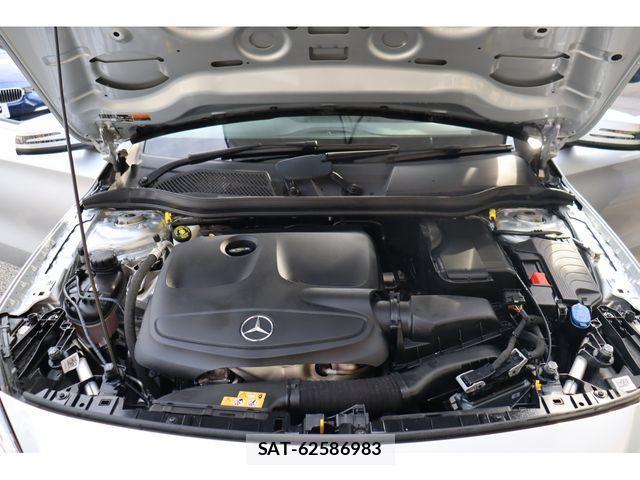 Mercedes Benz GLA-CLASS 2019-99 3379219-25