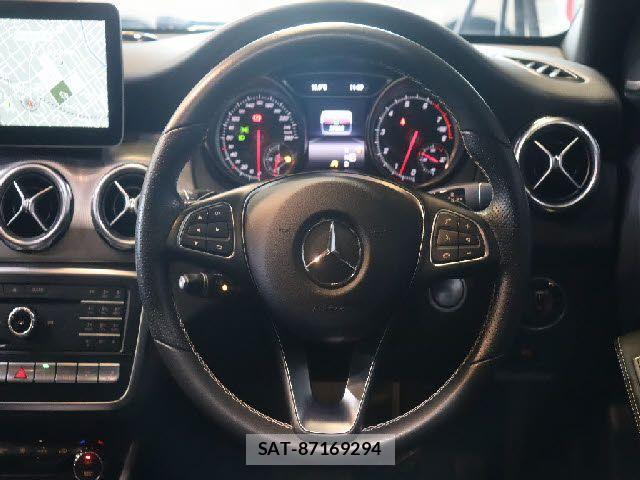 Mercedes Benz GLA-CLASS 2017-08 3675867-26